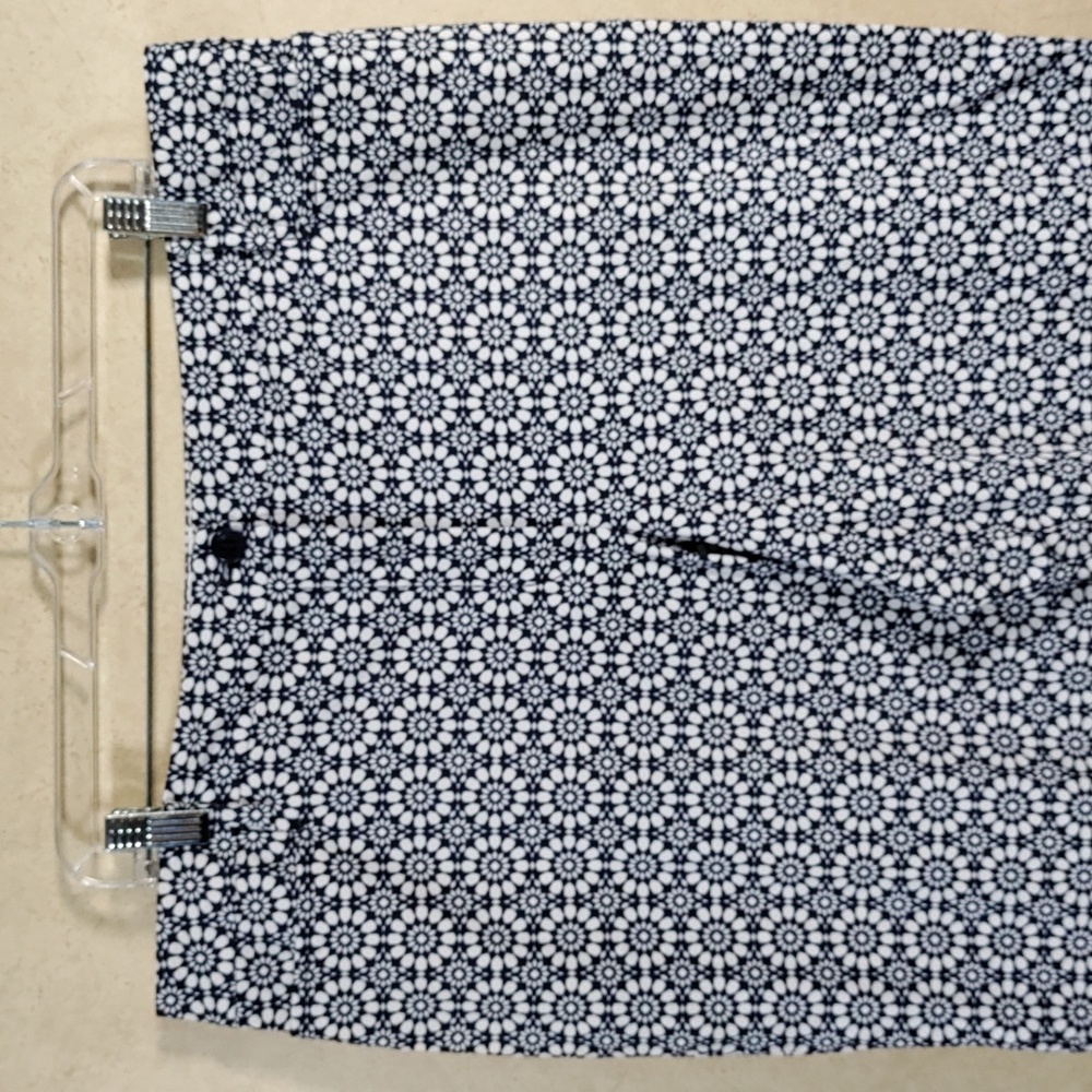 H189 Talbots navy & white floral Perfect Skimmer cotton pants 14